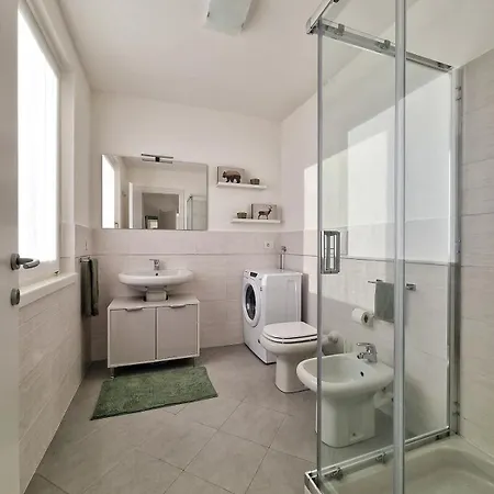 Bilocale Con Vista Panoramica * Brunate