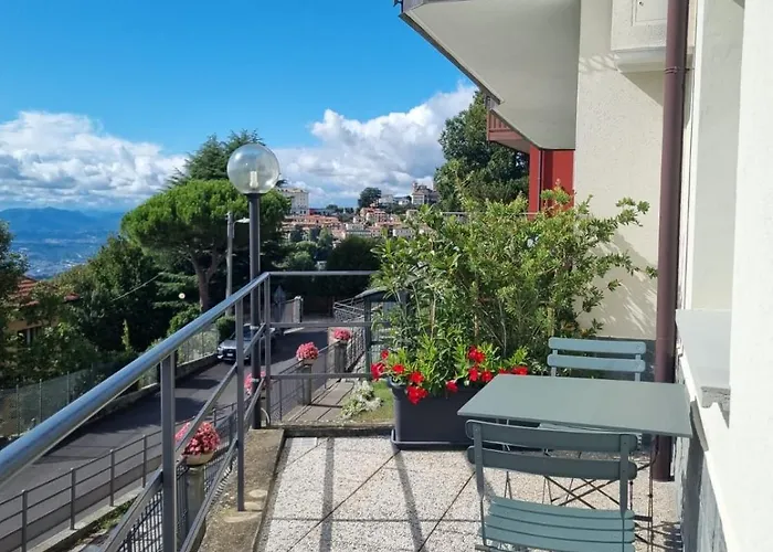Bilocale Con Vista Panoramica Apartmán Brunate